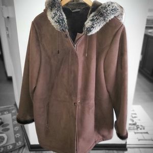 Brown hooded winter coat with fur trim, size 1x